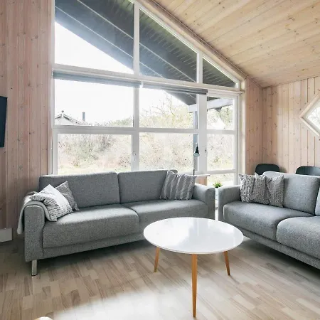 Hébergement de vacances Quaint Holiday Homein Hj Rring With Whirlpool Hjørring