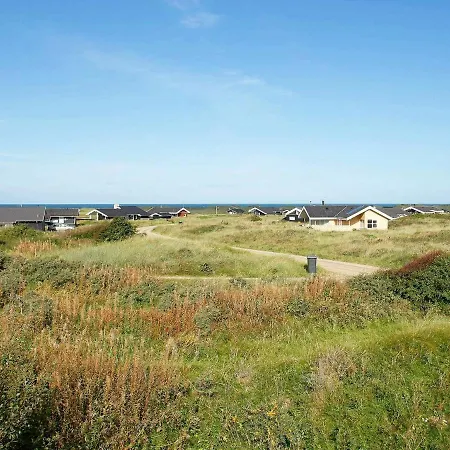 Quaint Holiday Homein Hj Rring With Whirlpool Hébergement de vacances Hjørring